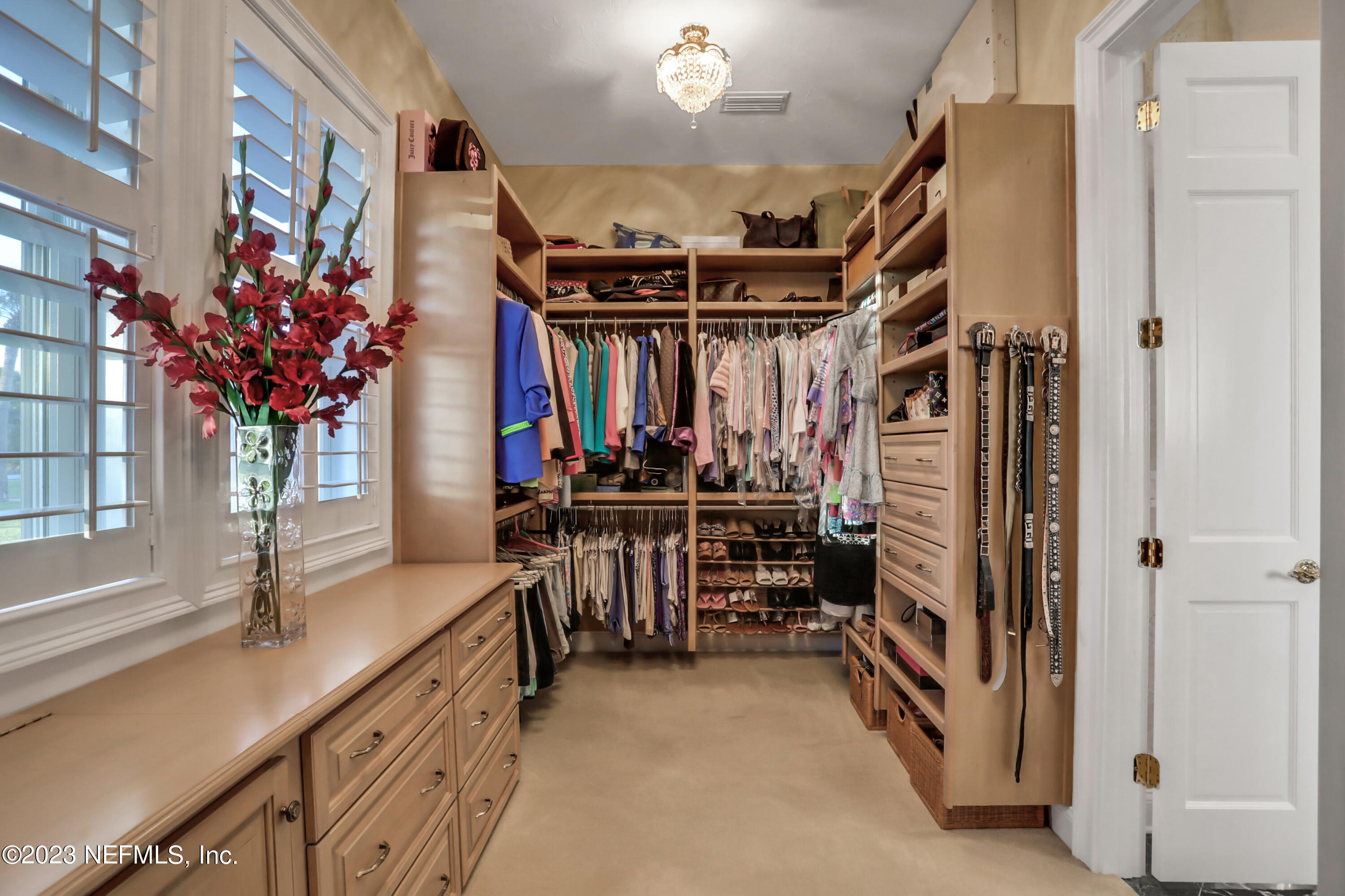 9294 HECKSCHER Drive