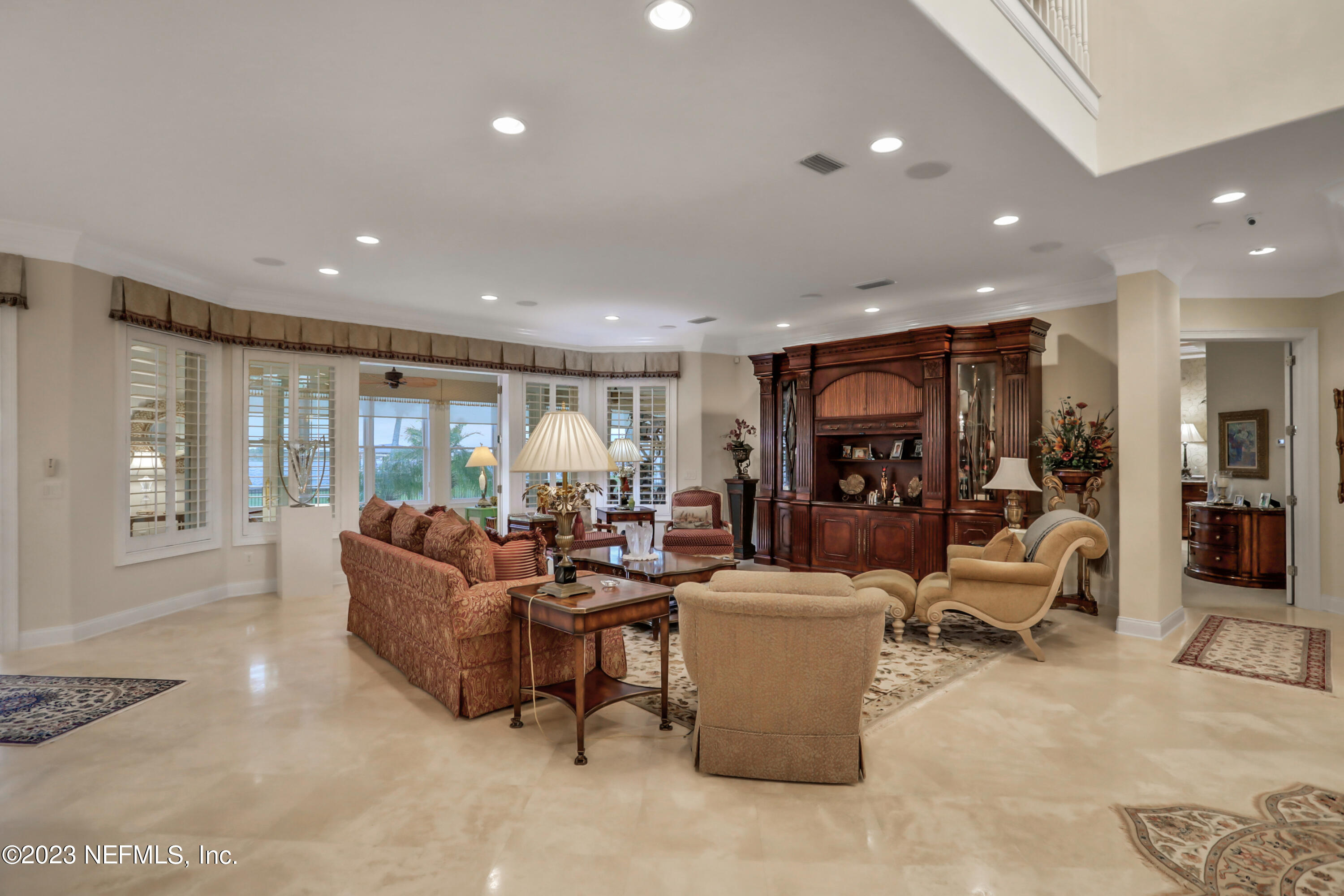 9294 HECKSCHER Drive