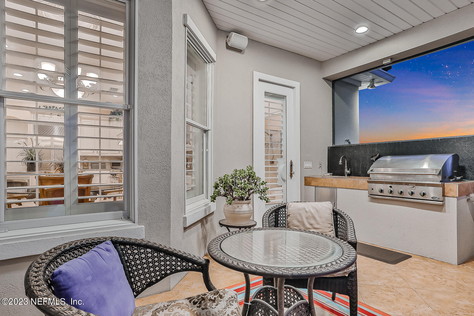 9294 HECKSCHER Drive