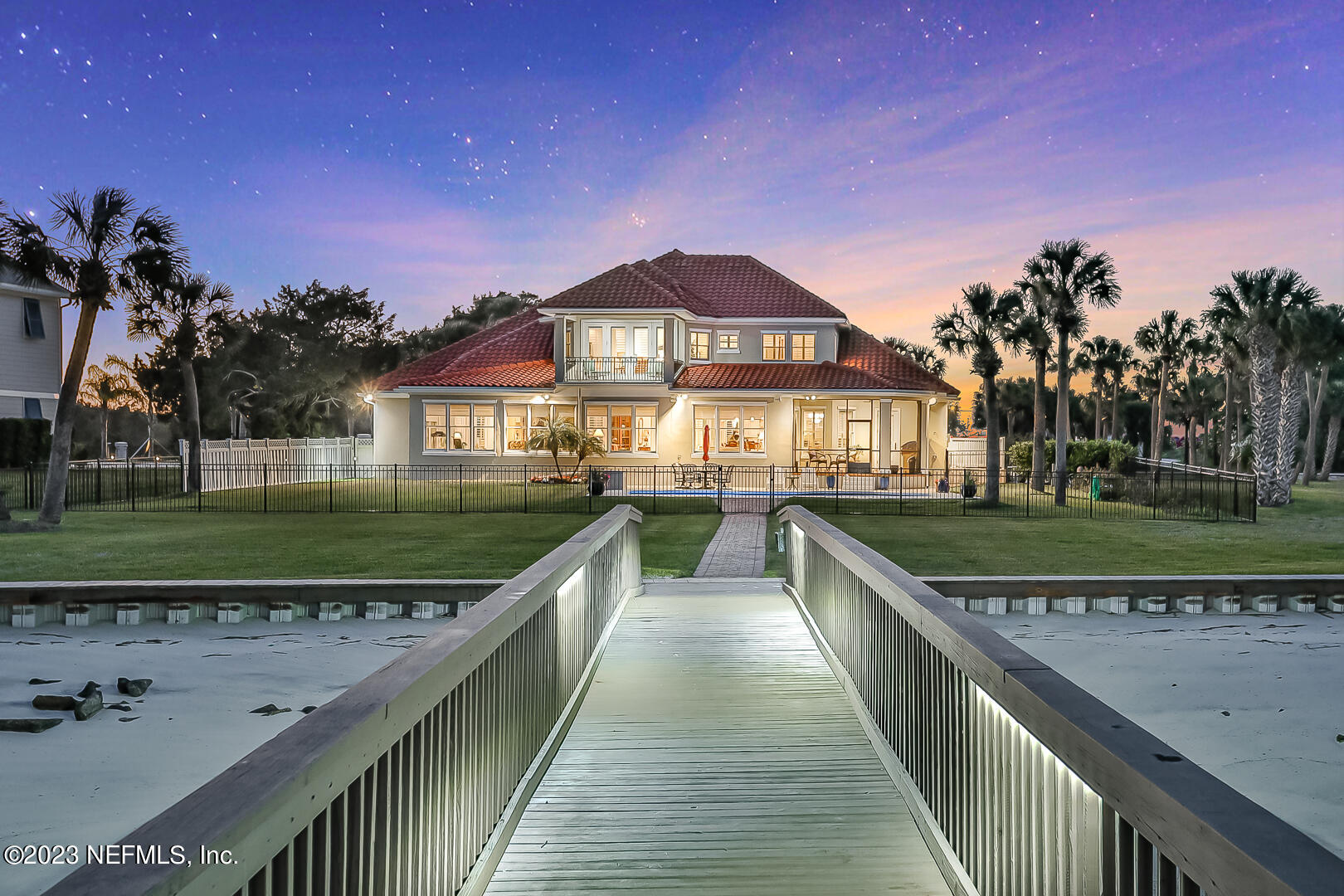 9294 HECKSCHER Drive