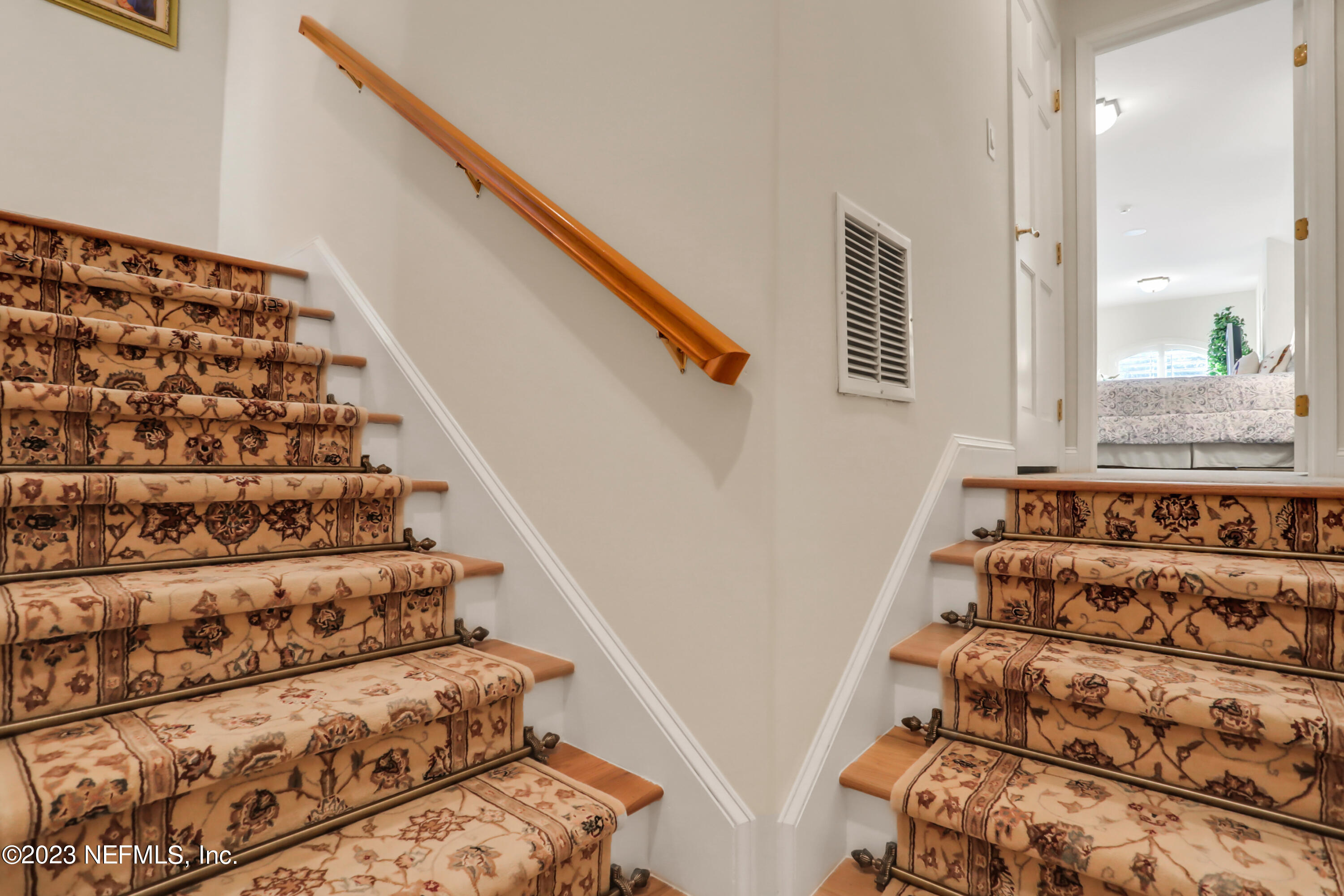 9294 HECKSCHER Drive