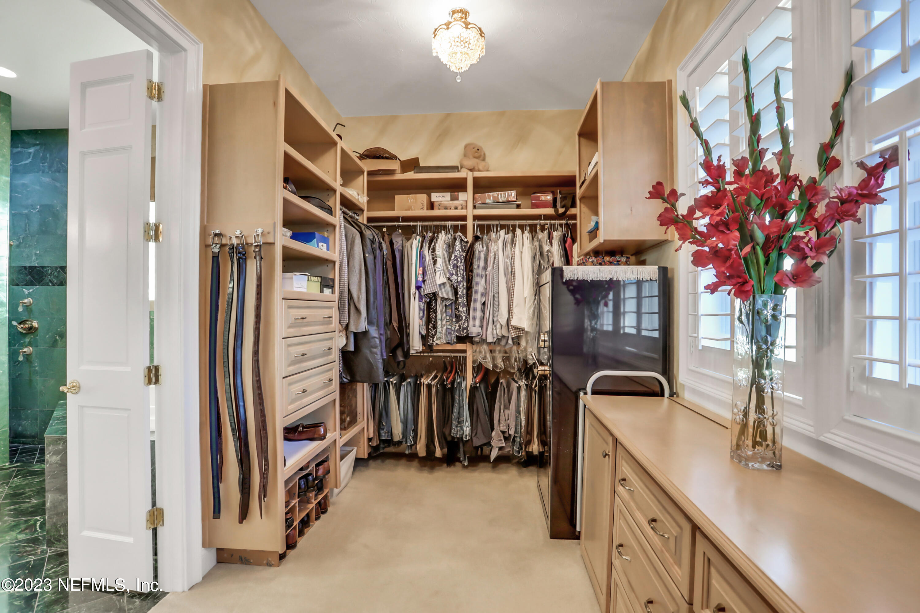 9294 HECKSCHER Drive