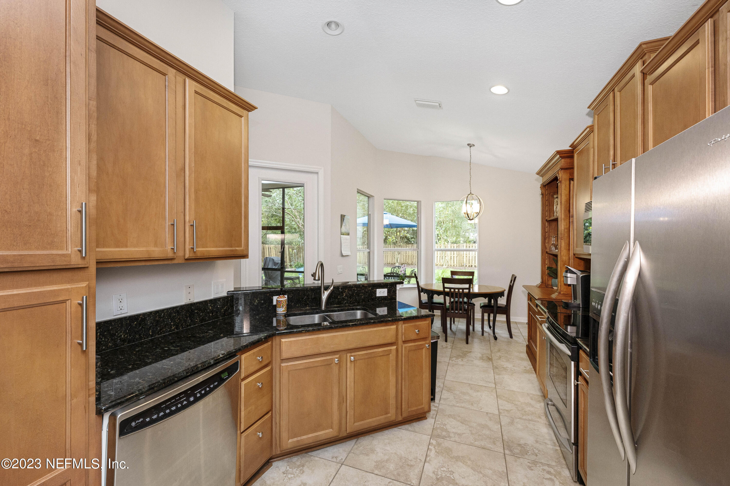 3143 E BANISTER Road