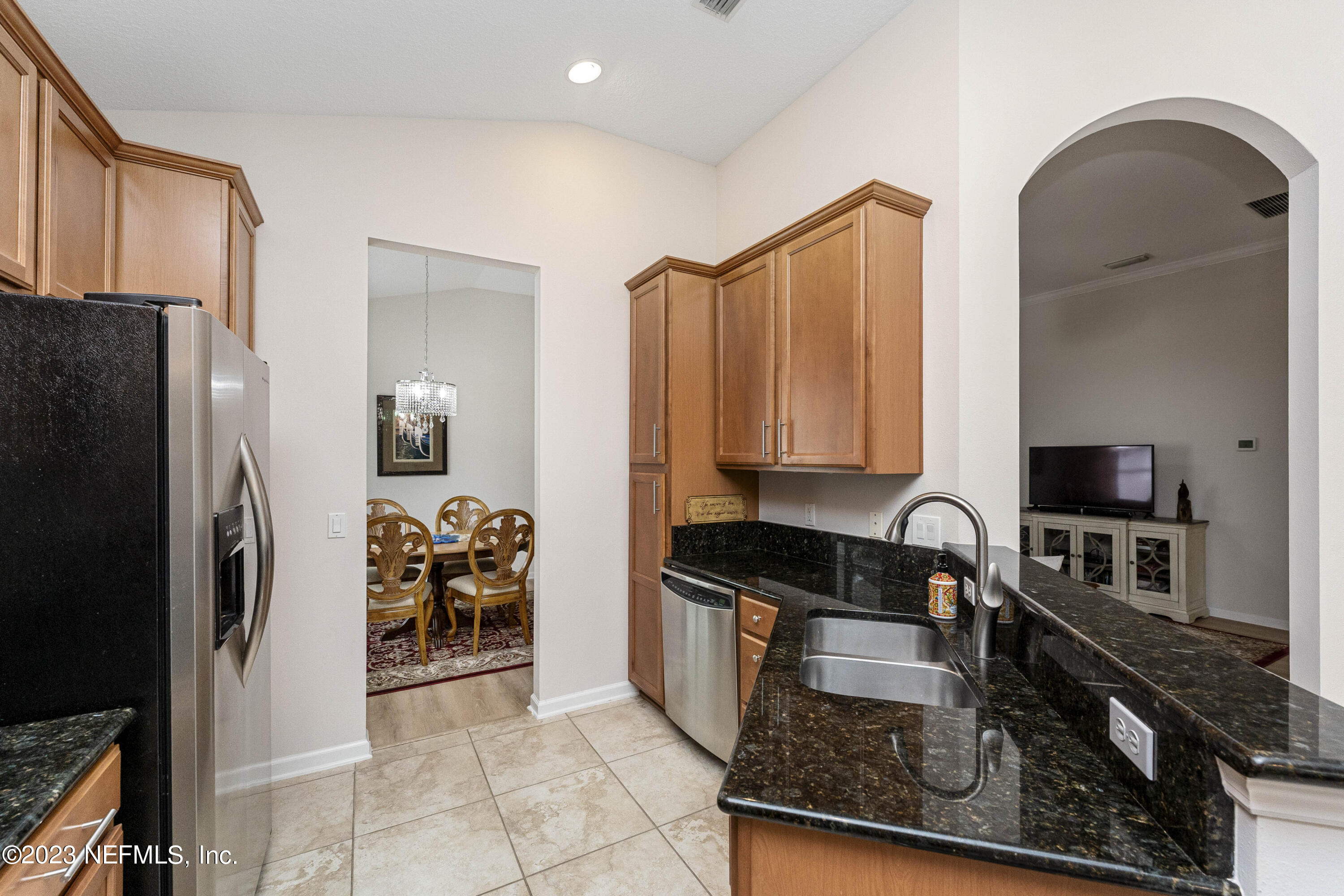 3143 E BANISTER Road