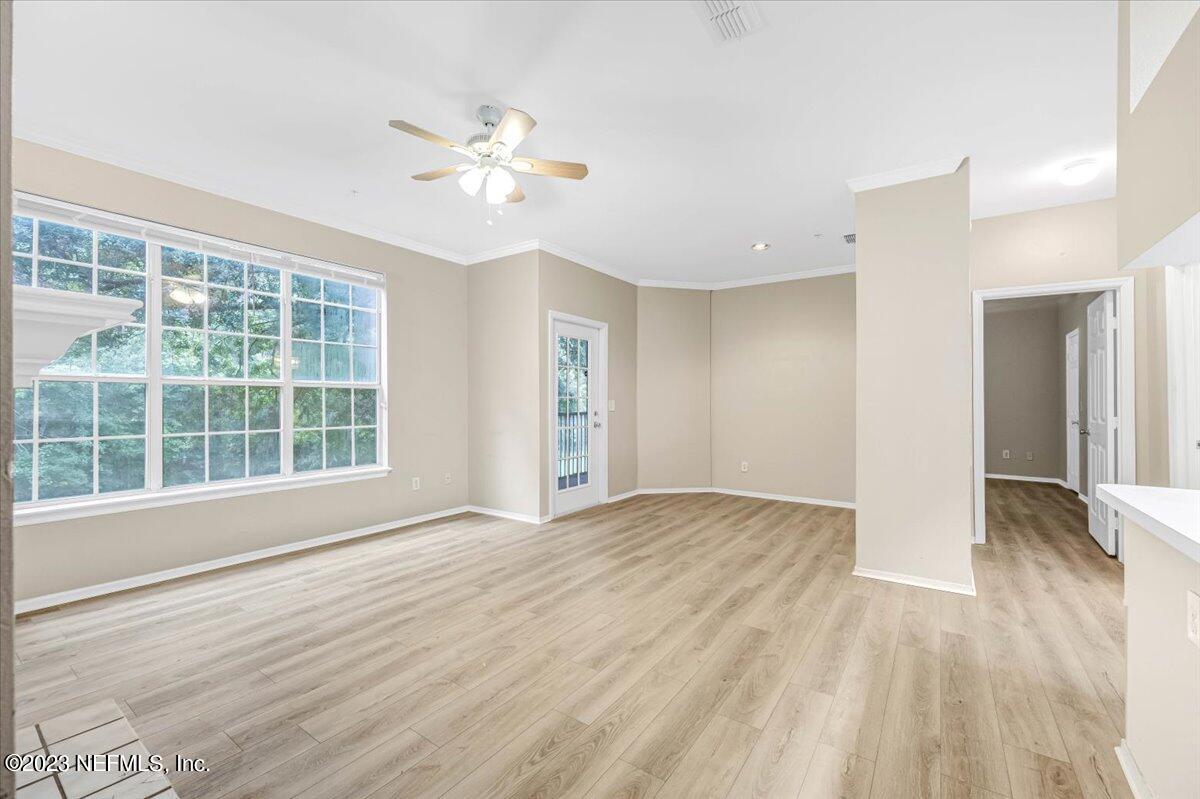 160 VERACRUZ Drive, 424