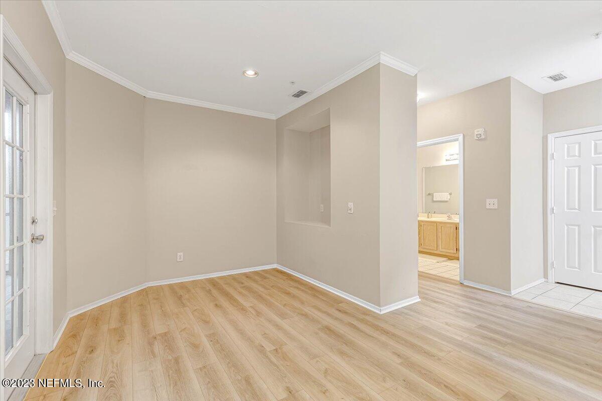 160 VERACRUZ Drive, 424