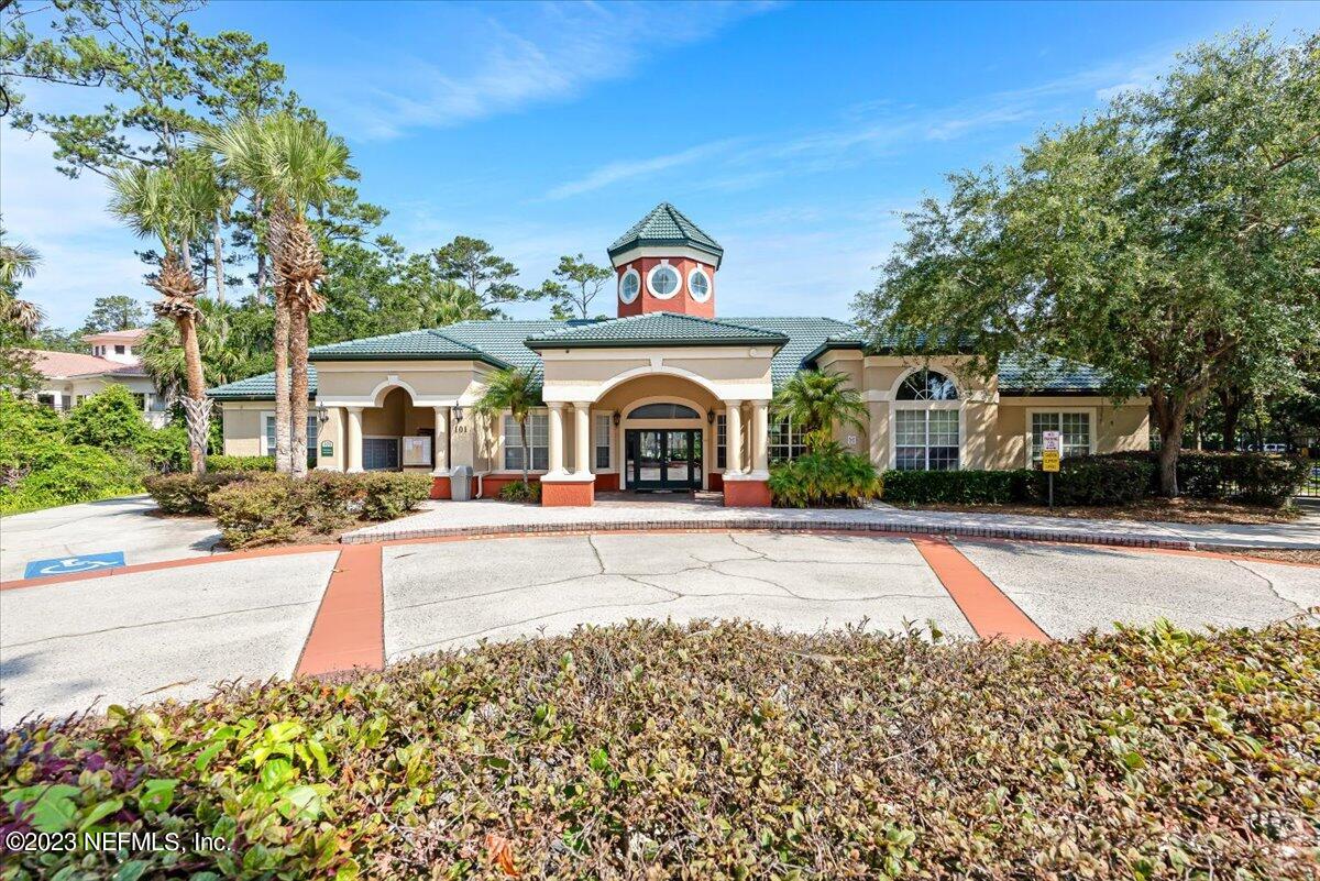 160 VERACRUZ Drive, 424