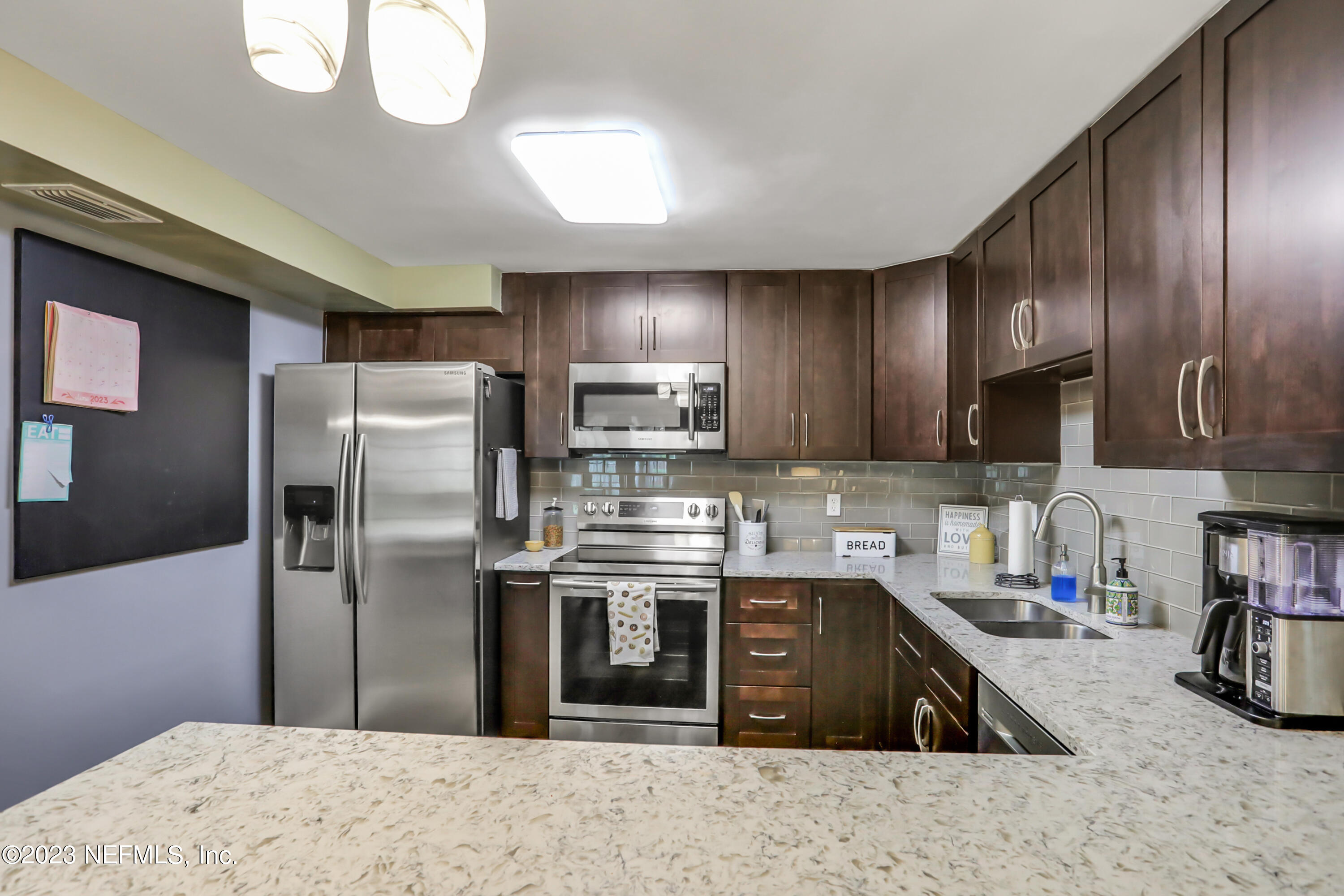 9252 SAN JOSE Boulevard, 2803