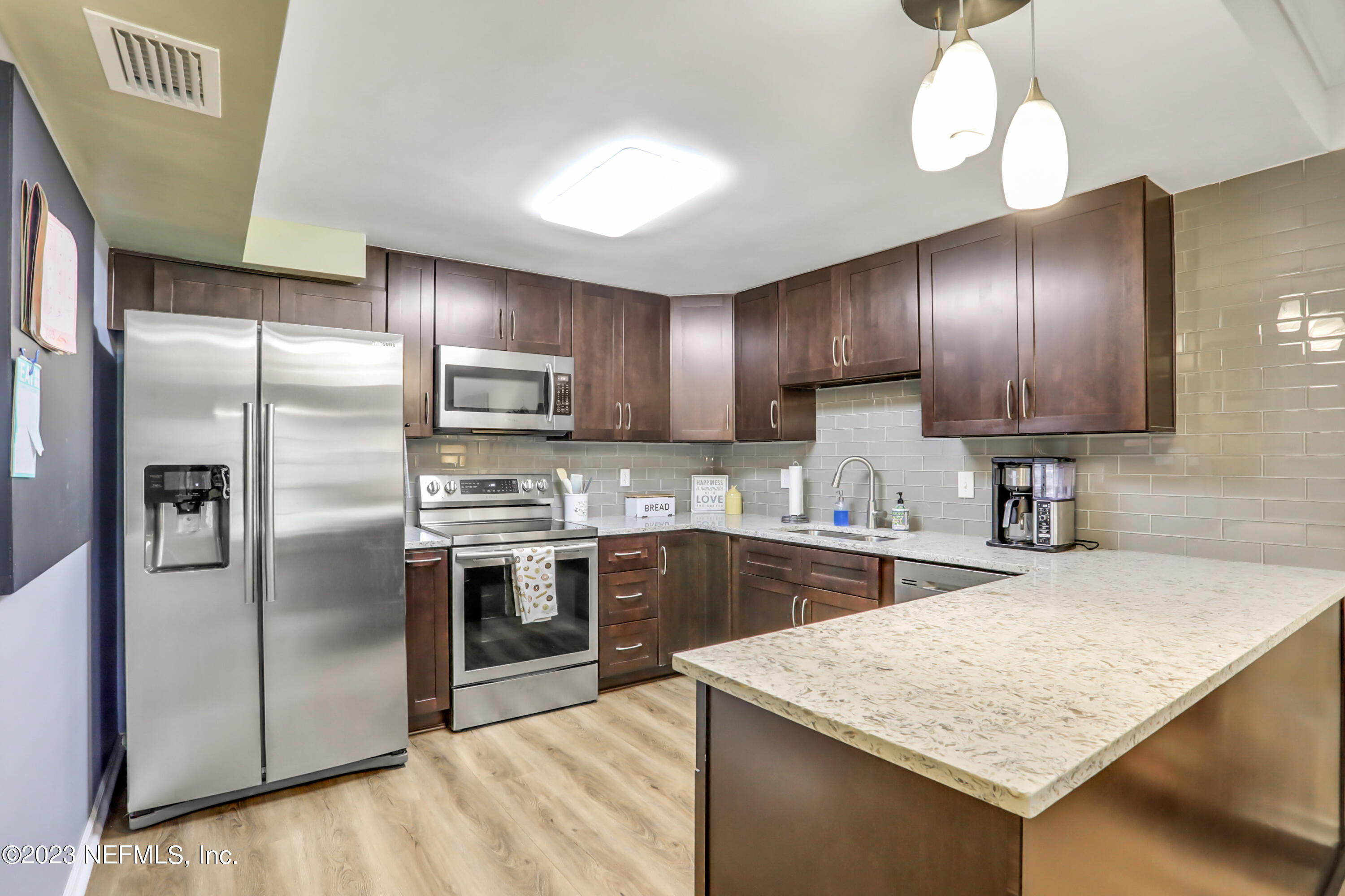 9252 SAN JOSE Boulevard, 2803
