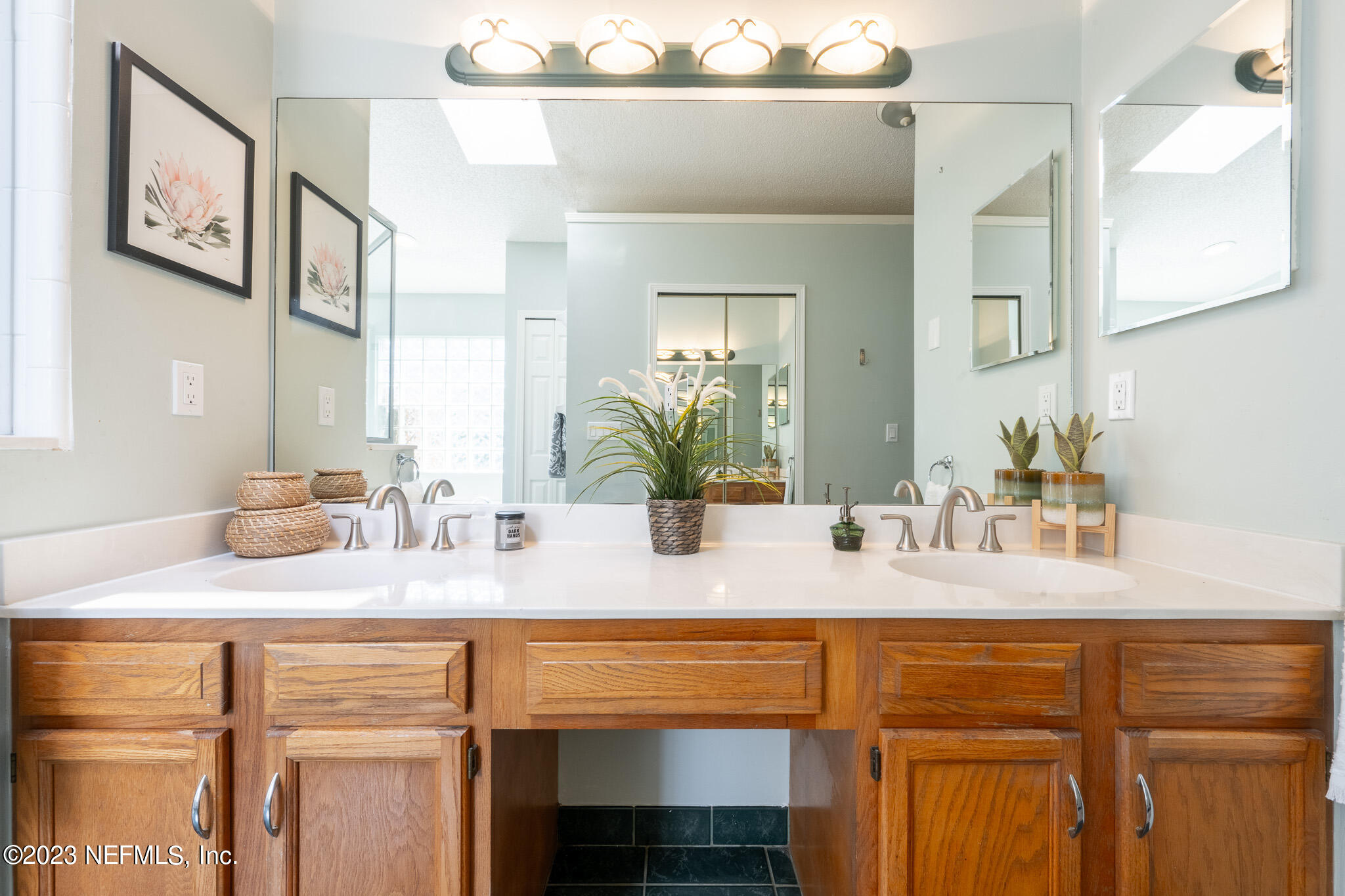 2045 GREEN HERON Point