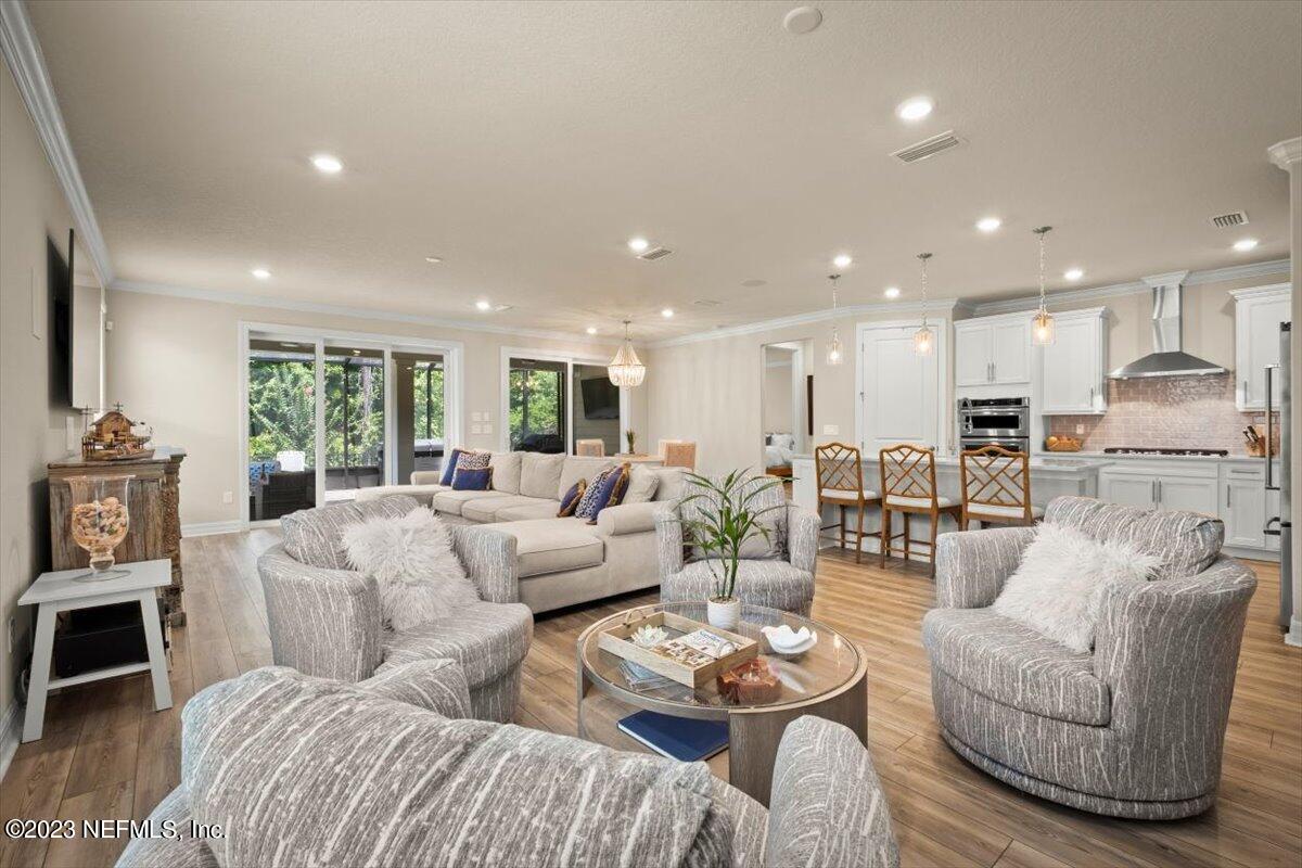 225 WOODGATE Drive