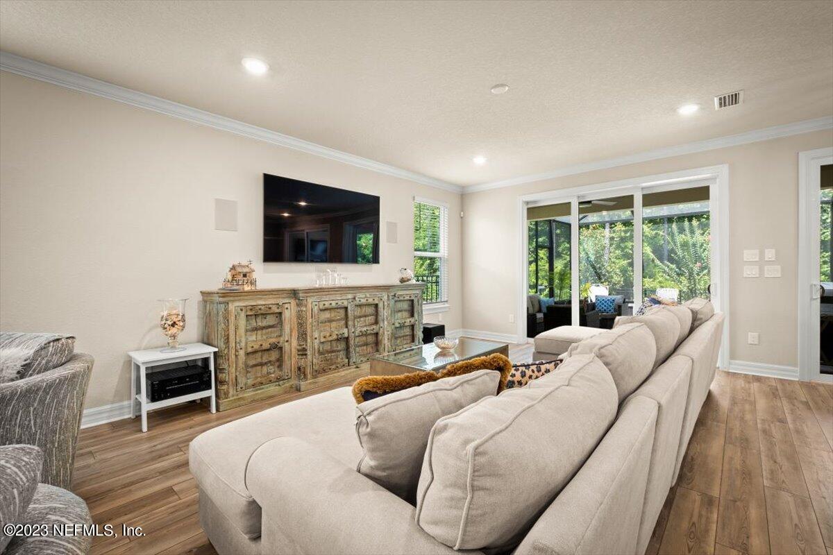 225 WOODGATE Drive