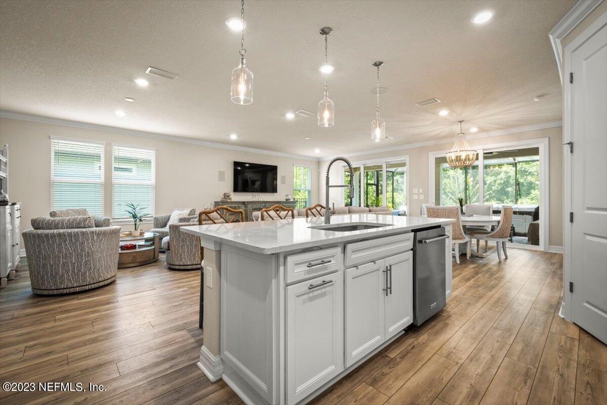 225 WOODGATE Drive