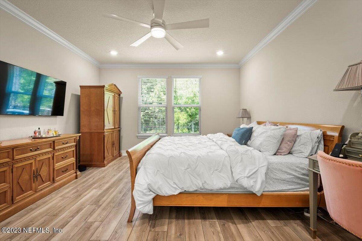 225 WOODGATE Drive