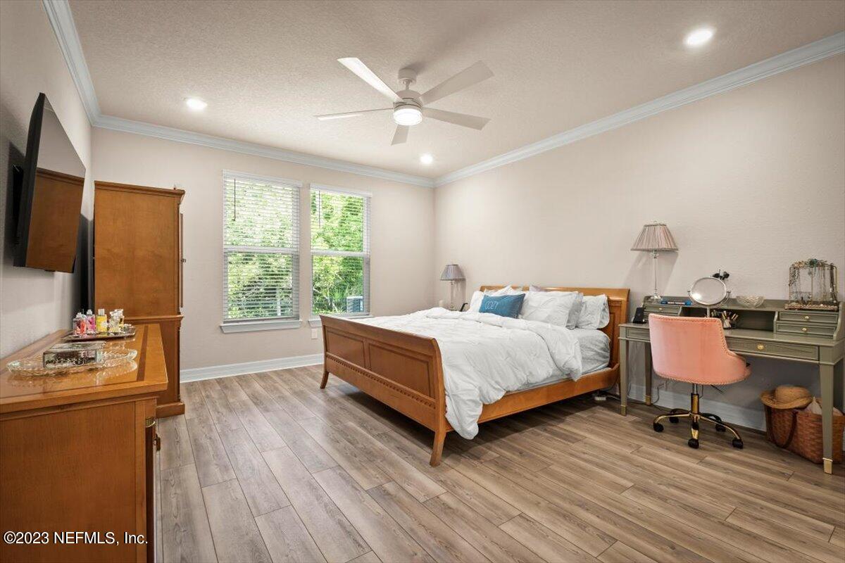 225 WOODGATE Drive