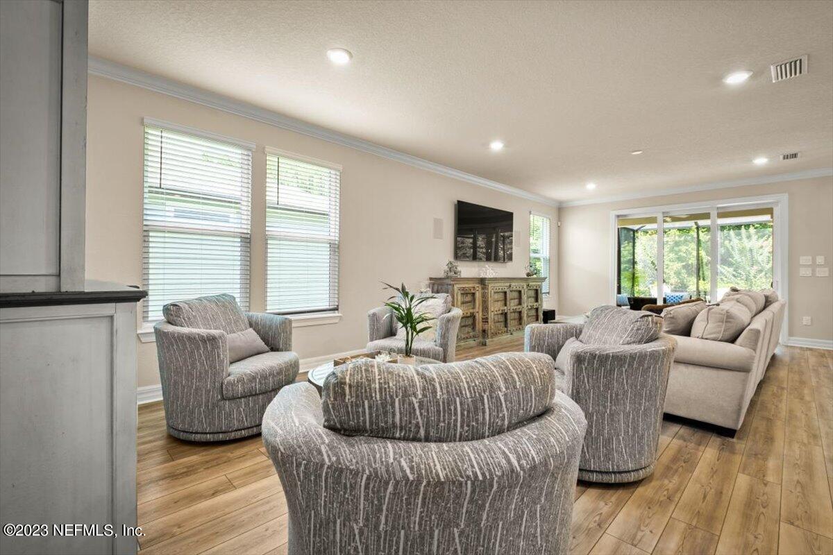 225 WOODGATE Drive