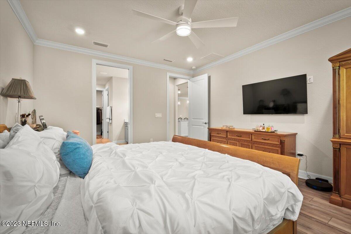 225 WOODGATE Drive