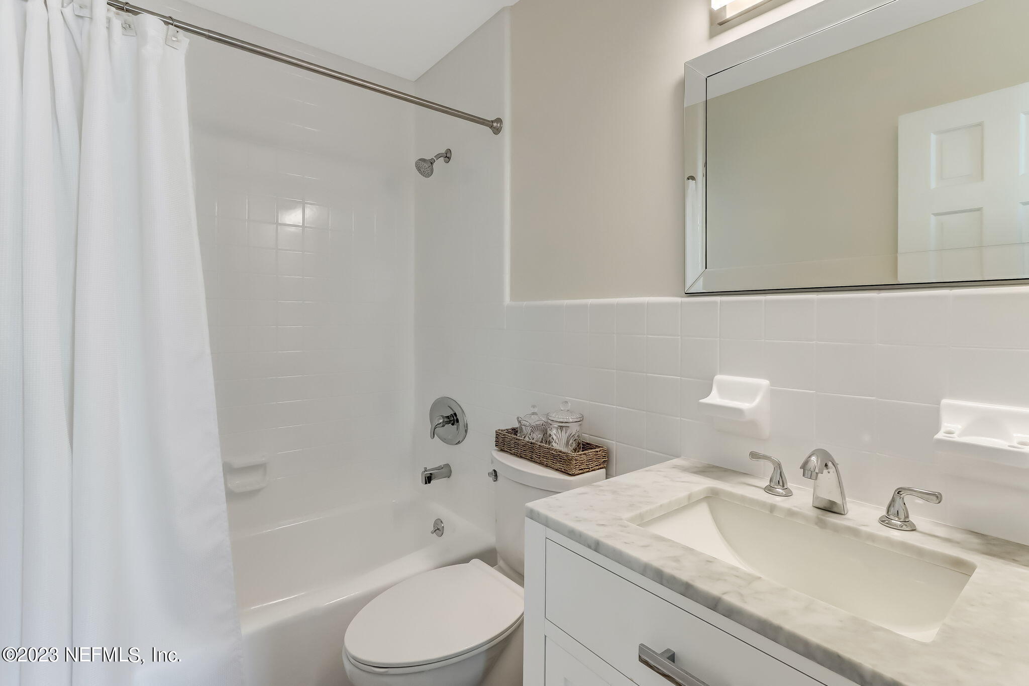 2478 S FLETCHER Avenue