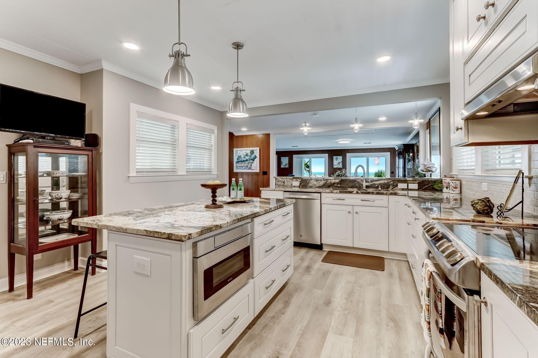 2478 S FLETCHER Avenue