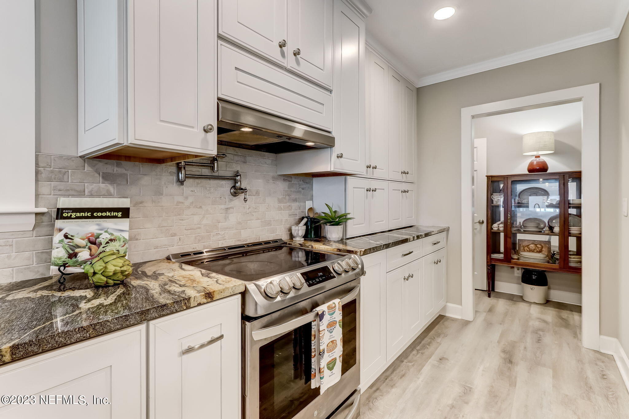 2478 S FLETCHER Avenue