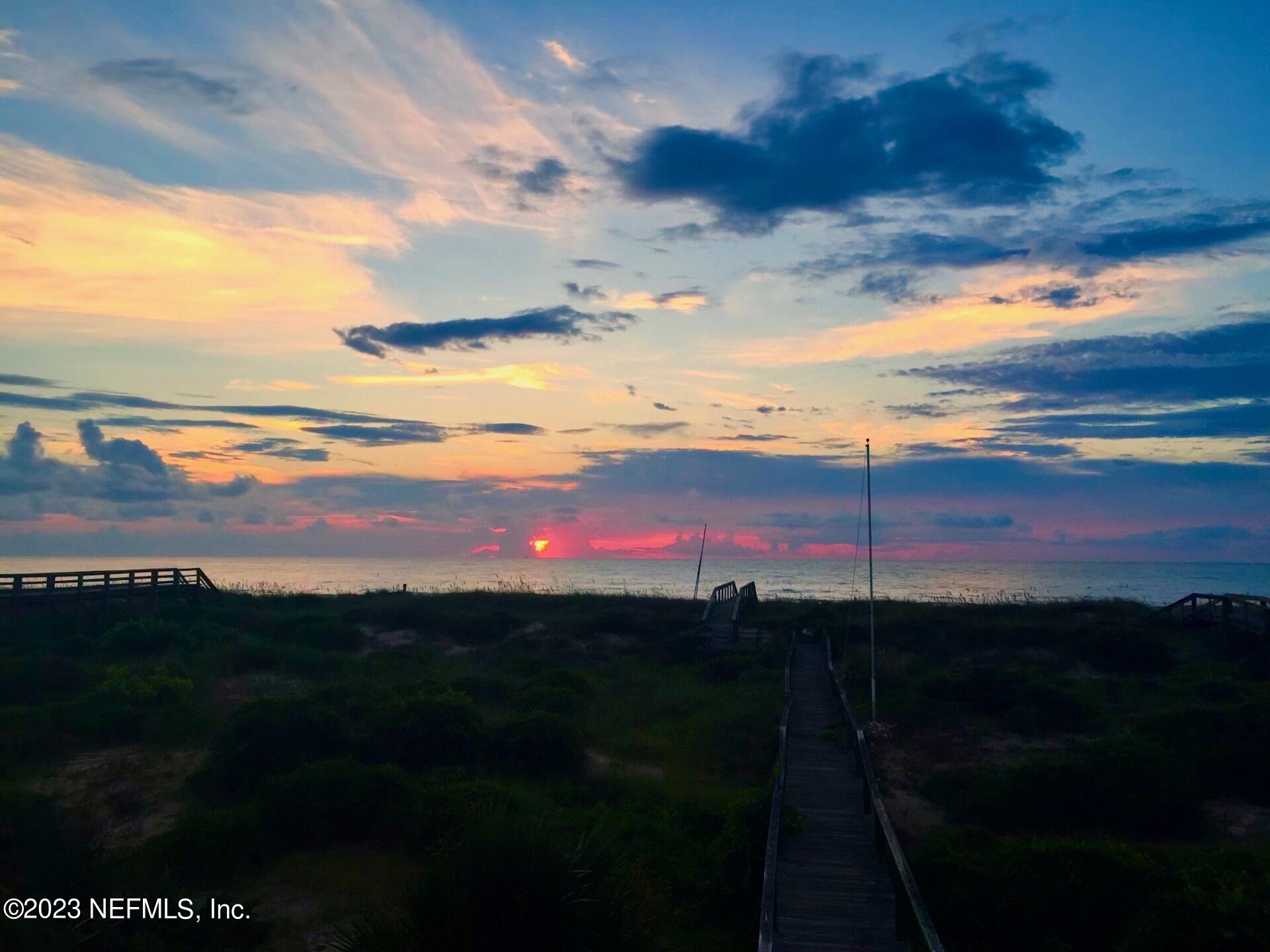 2478 S FLETCHER Avenue