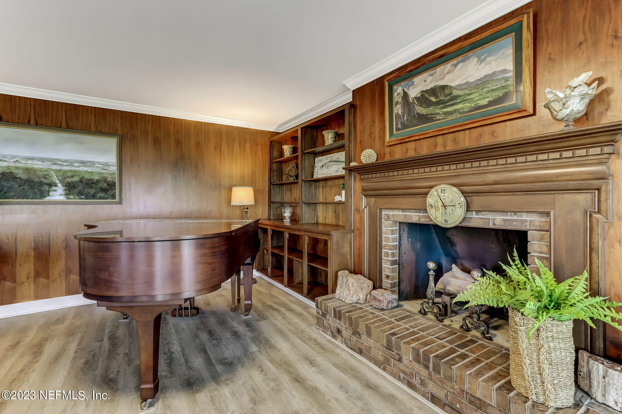 2478 S FLETCHER Avenue