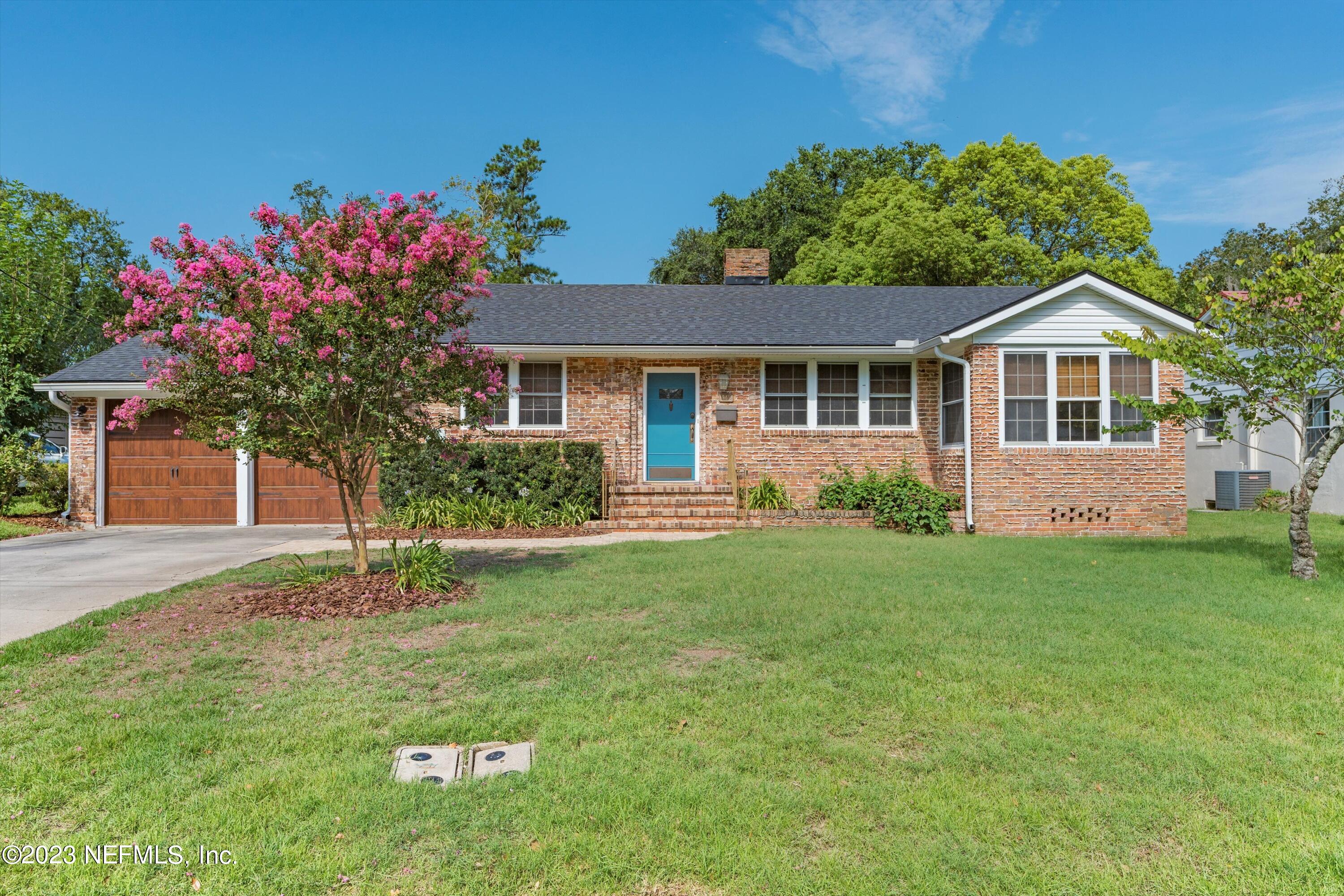 1246 HOLMESDALE Road