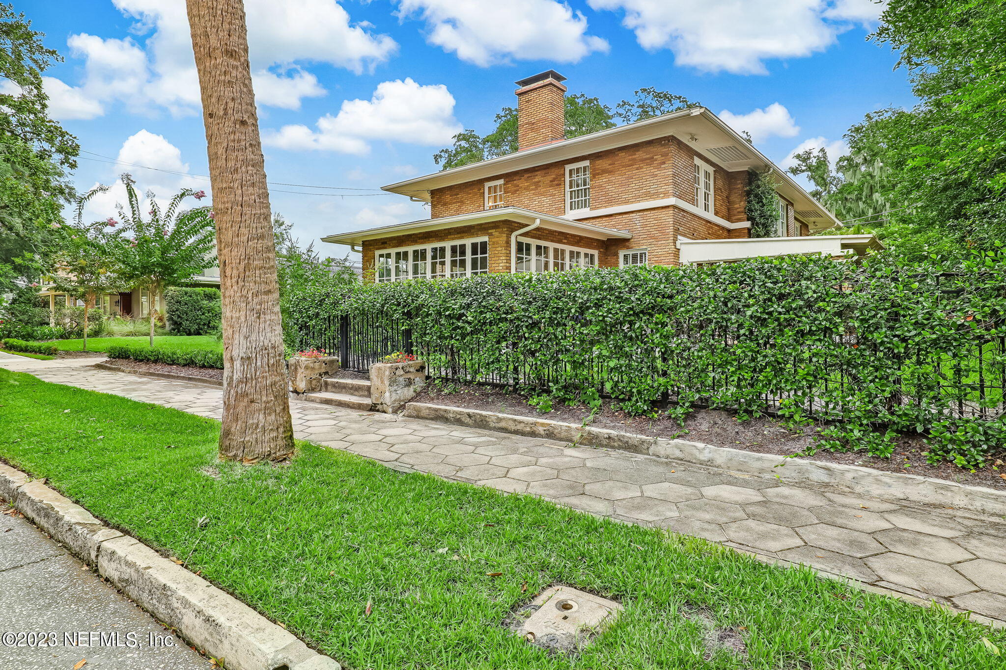 1845 ELIZABETH Place