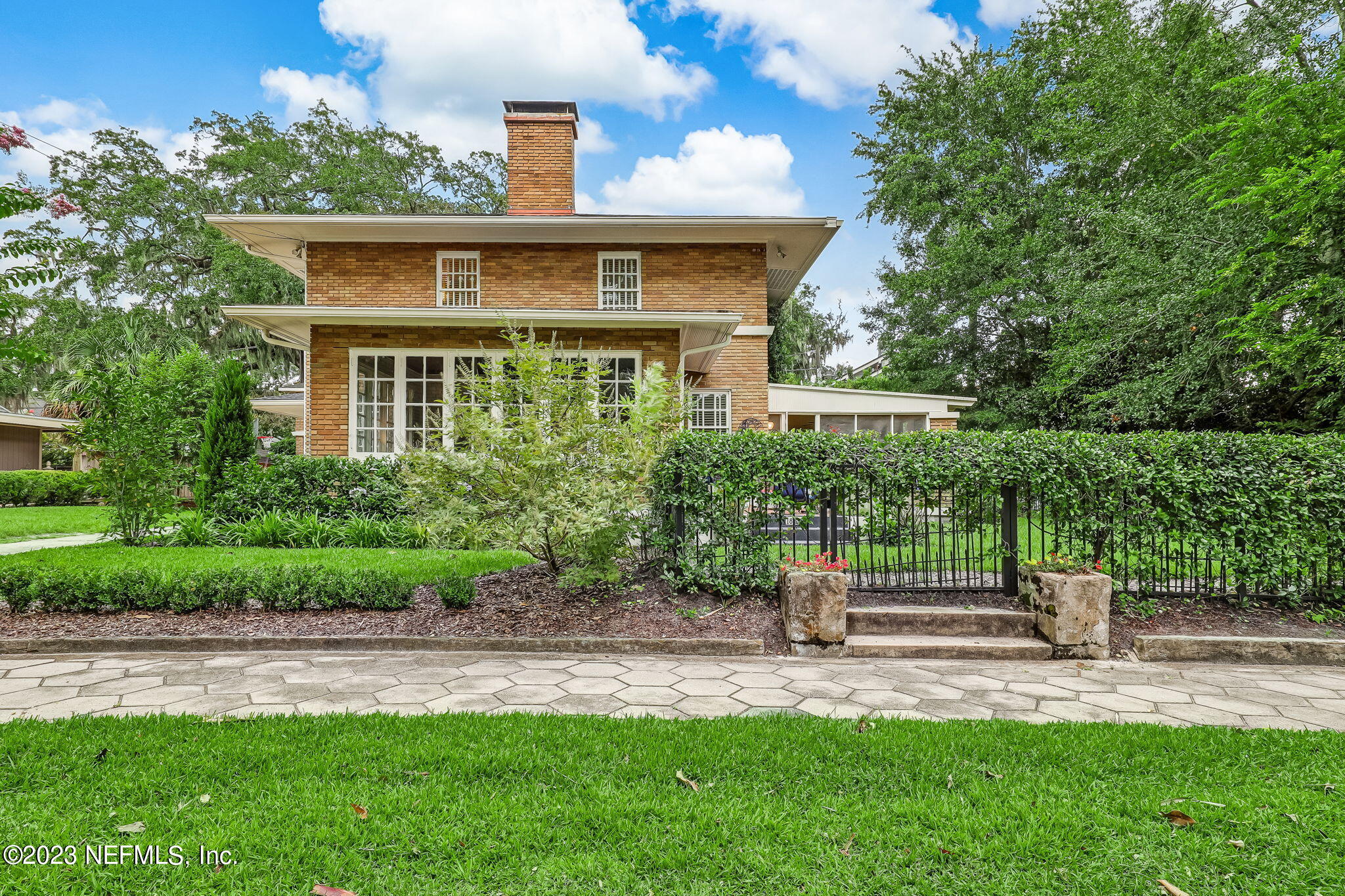 1845 ELIZABETH Place