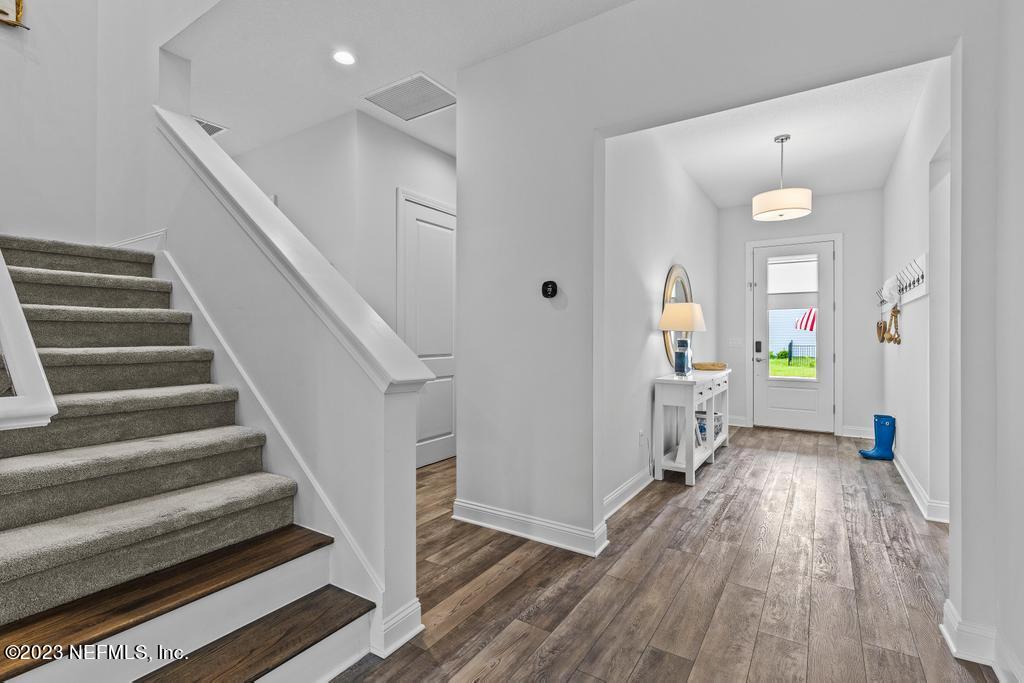 660 SILVER PINE Drive