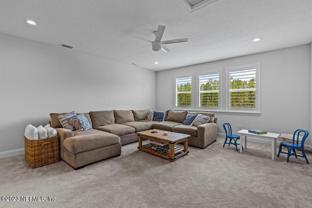 660 SILVER PINE Drive