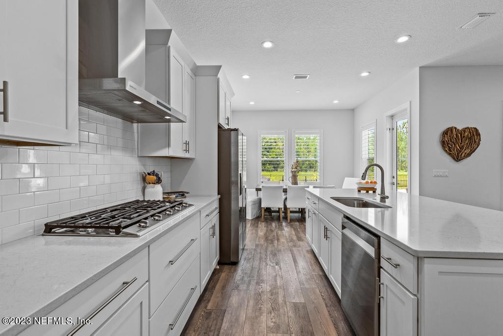 660 SILVER PINE Drive