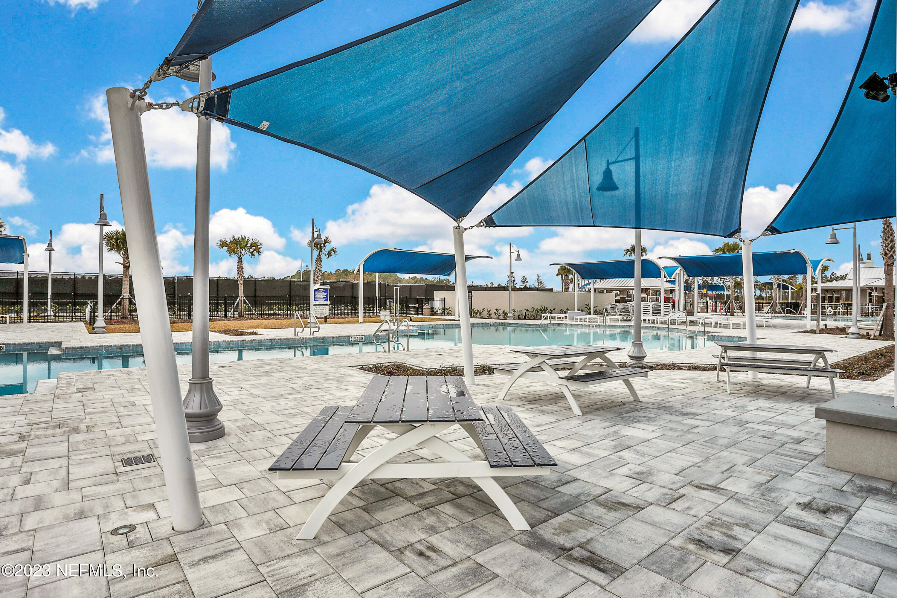 660 SILVER PINE Drive