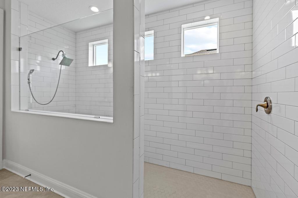 660 SILVER PINE Drive