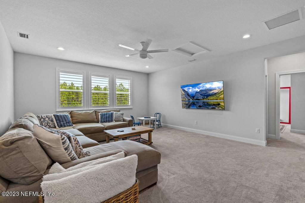 660 SILVER PINE Drive