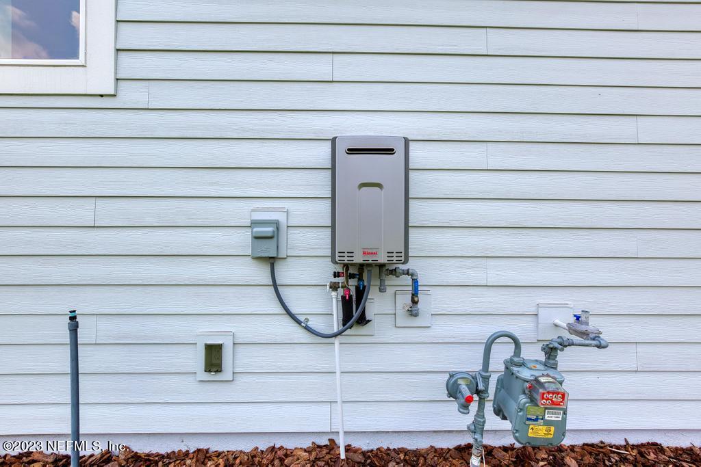 660 SILVER PINE Drive