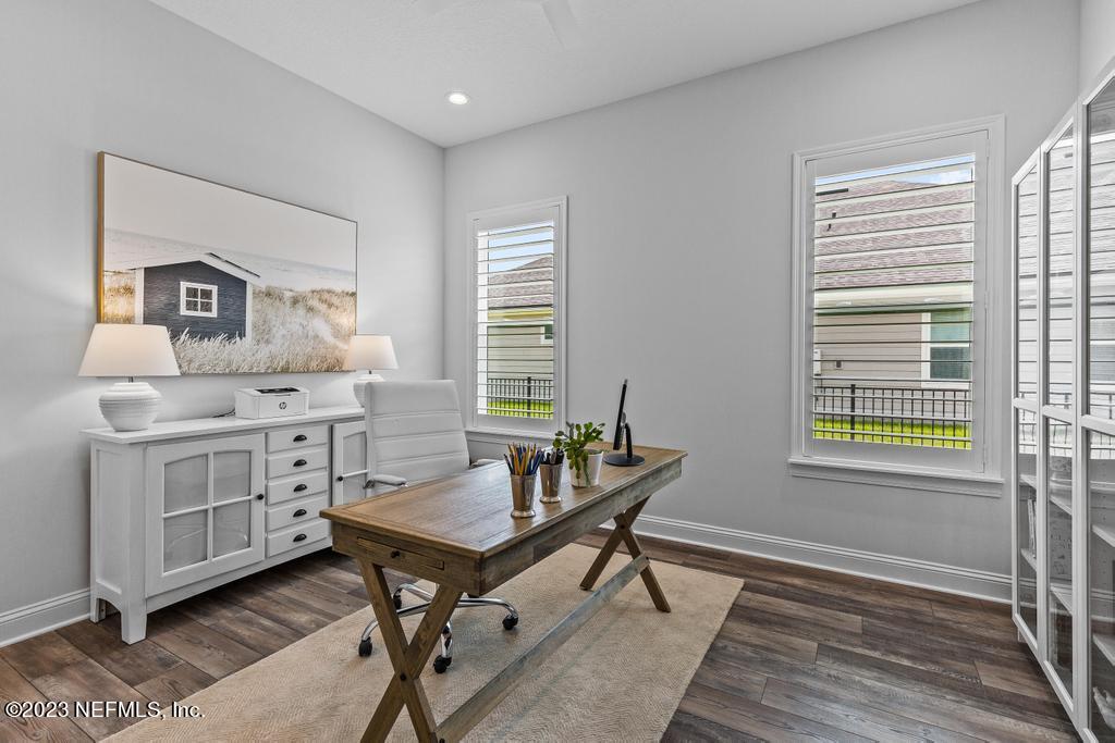 660 SILVER PINE Drive