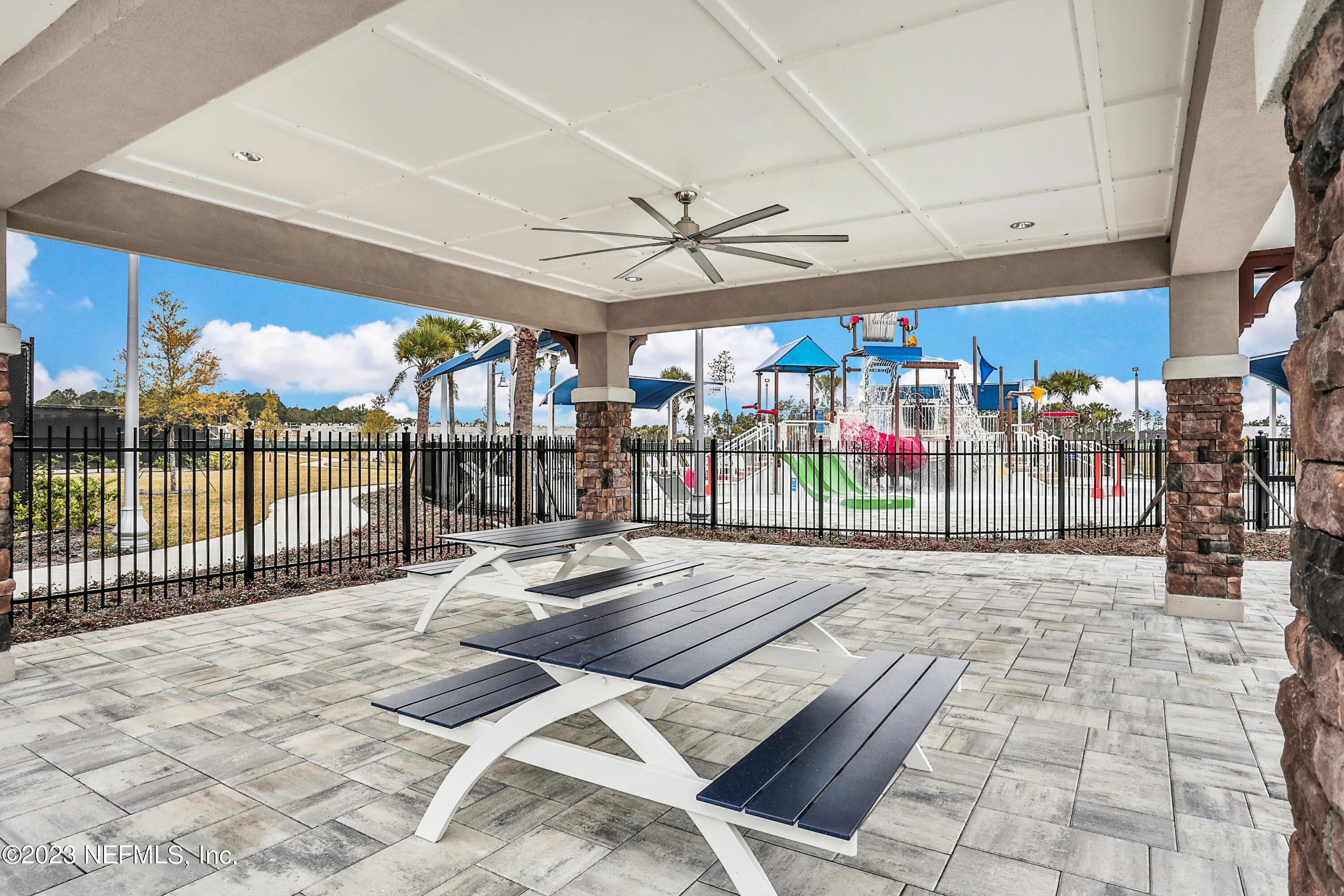 660 SILVER PINE Drive