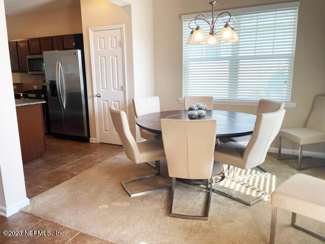 40 WESTON Circle