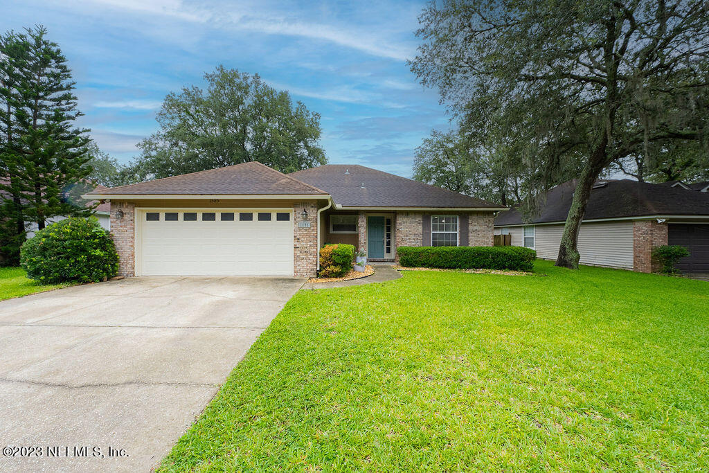 1585 CRABAPPLE COVE Court N