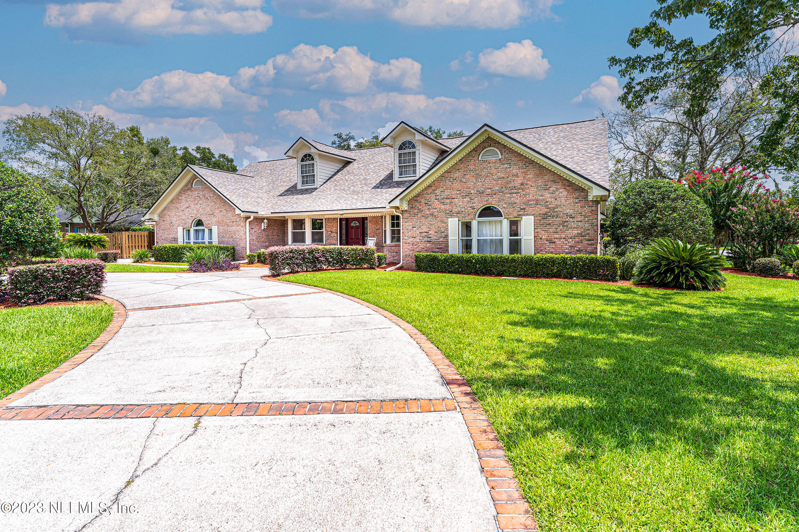 645 KILCHURN Drive