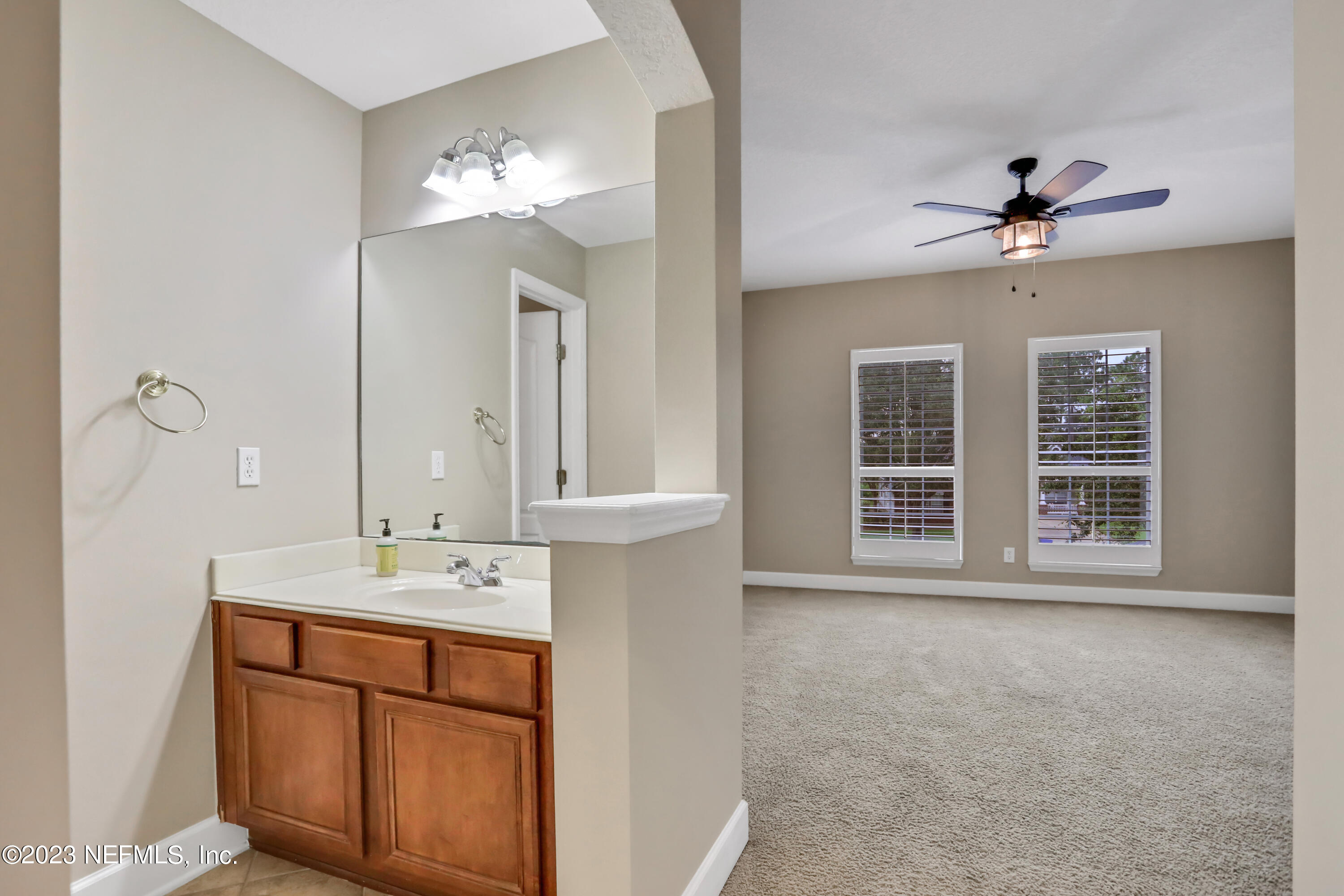 1885 FOREST GLEN Way