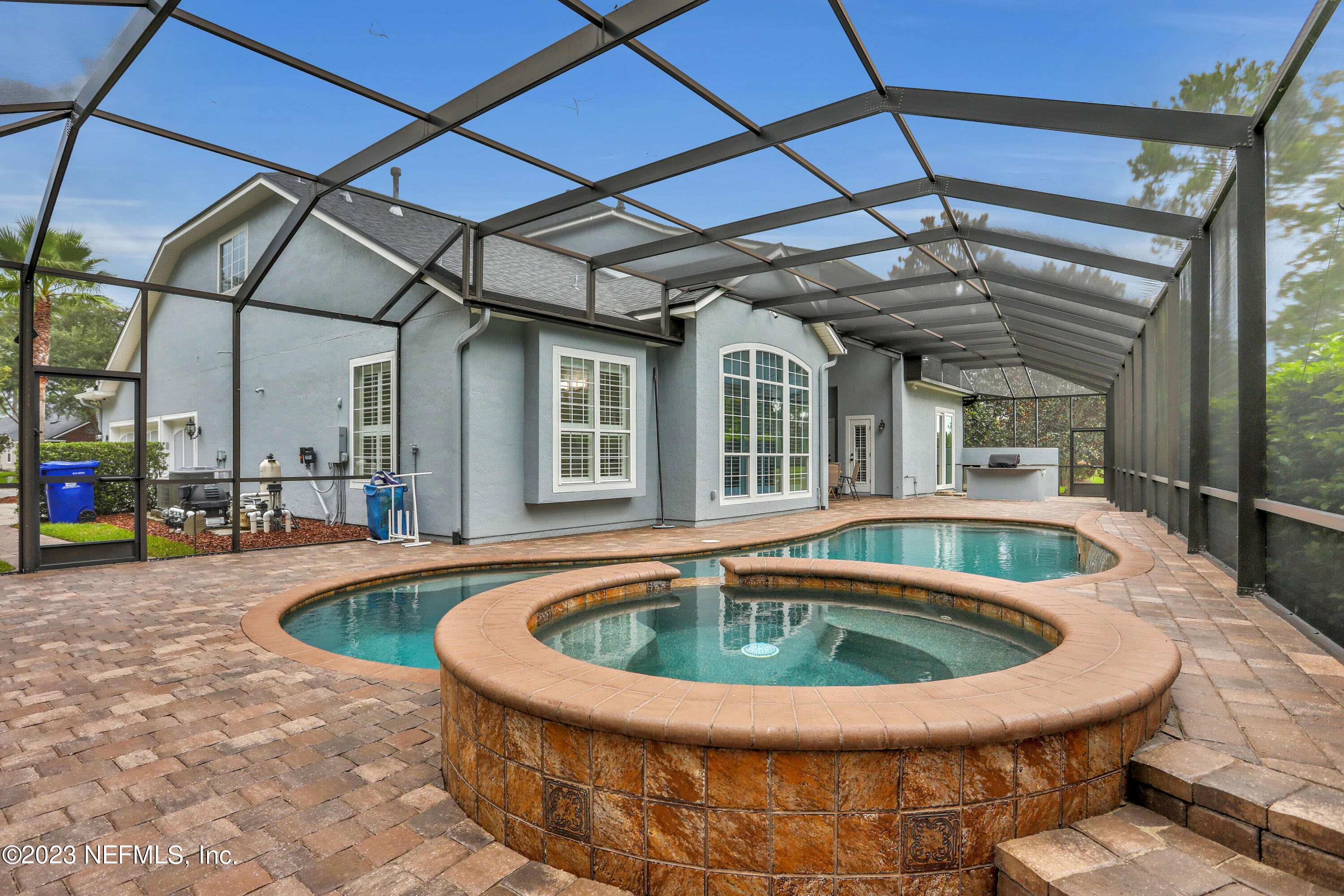 1885 FOREST GLEN Way