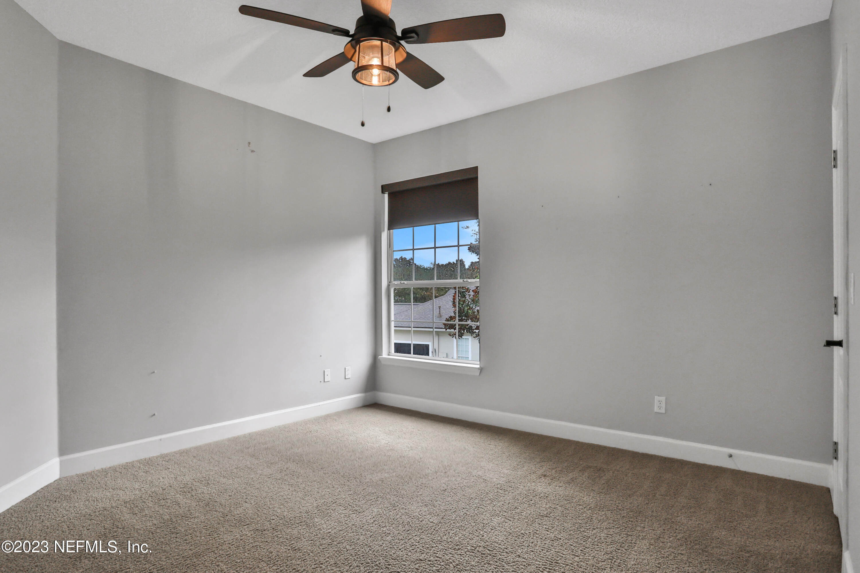 1885 FOREST GLEN Way