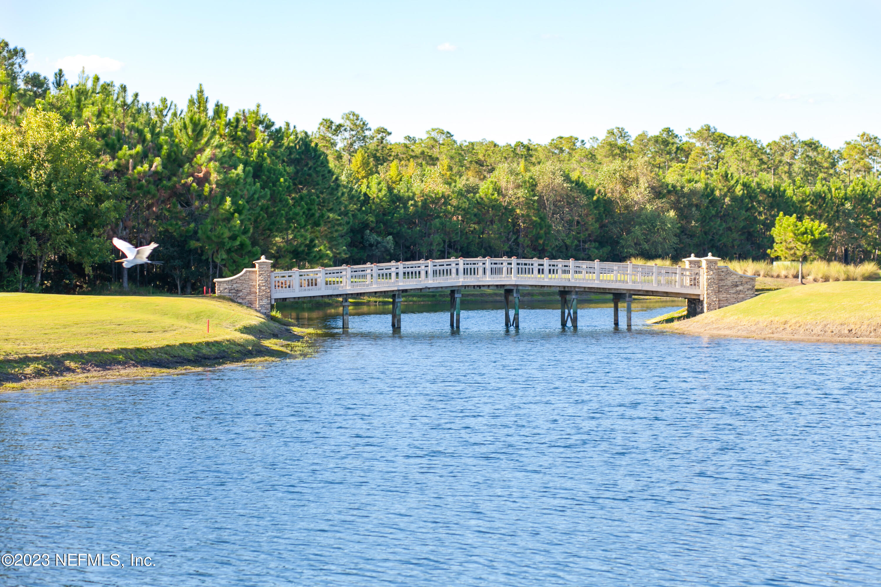 1885 FOREST GLEN Way