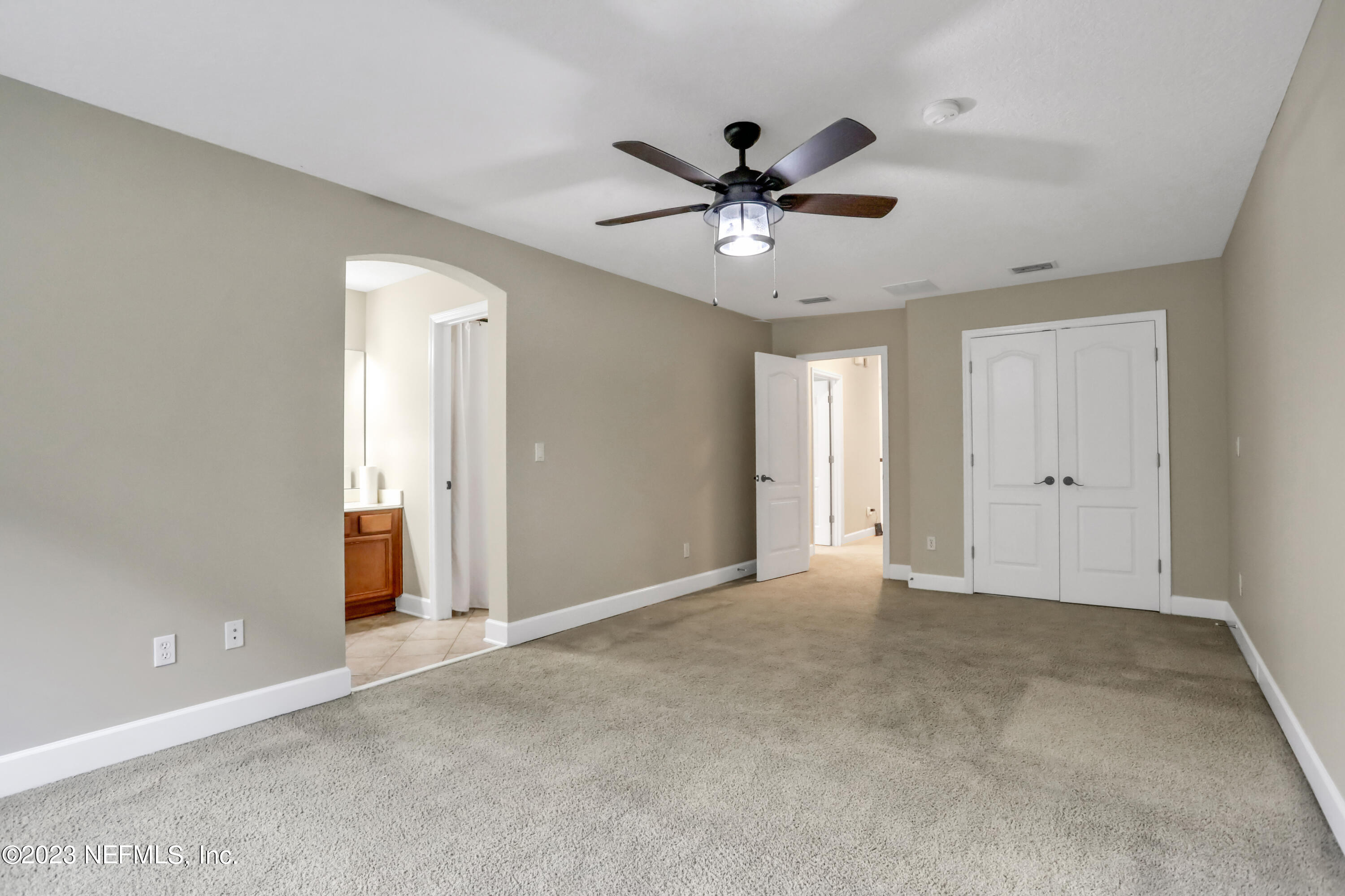 1885 FOREST GLEN Way