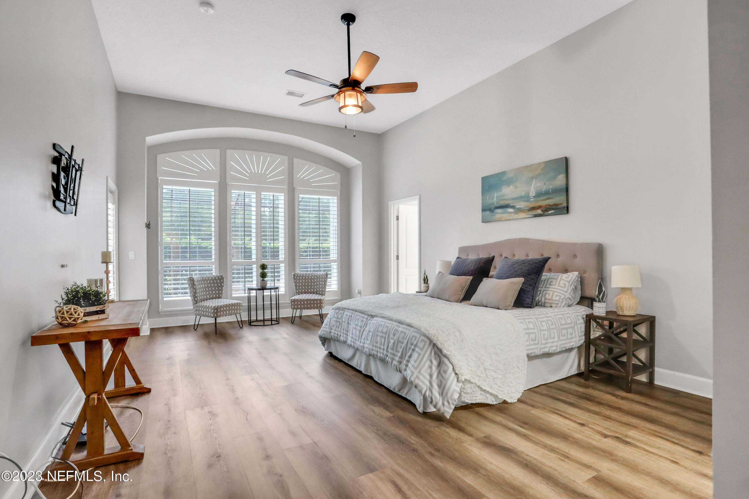 1885 FOREST GLEN Way