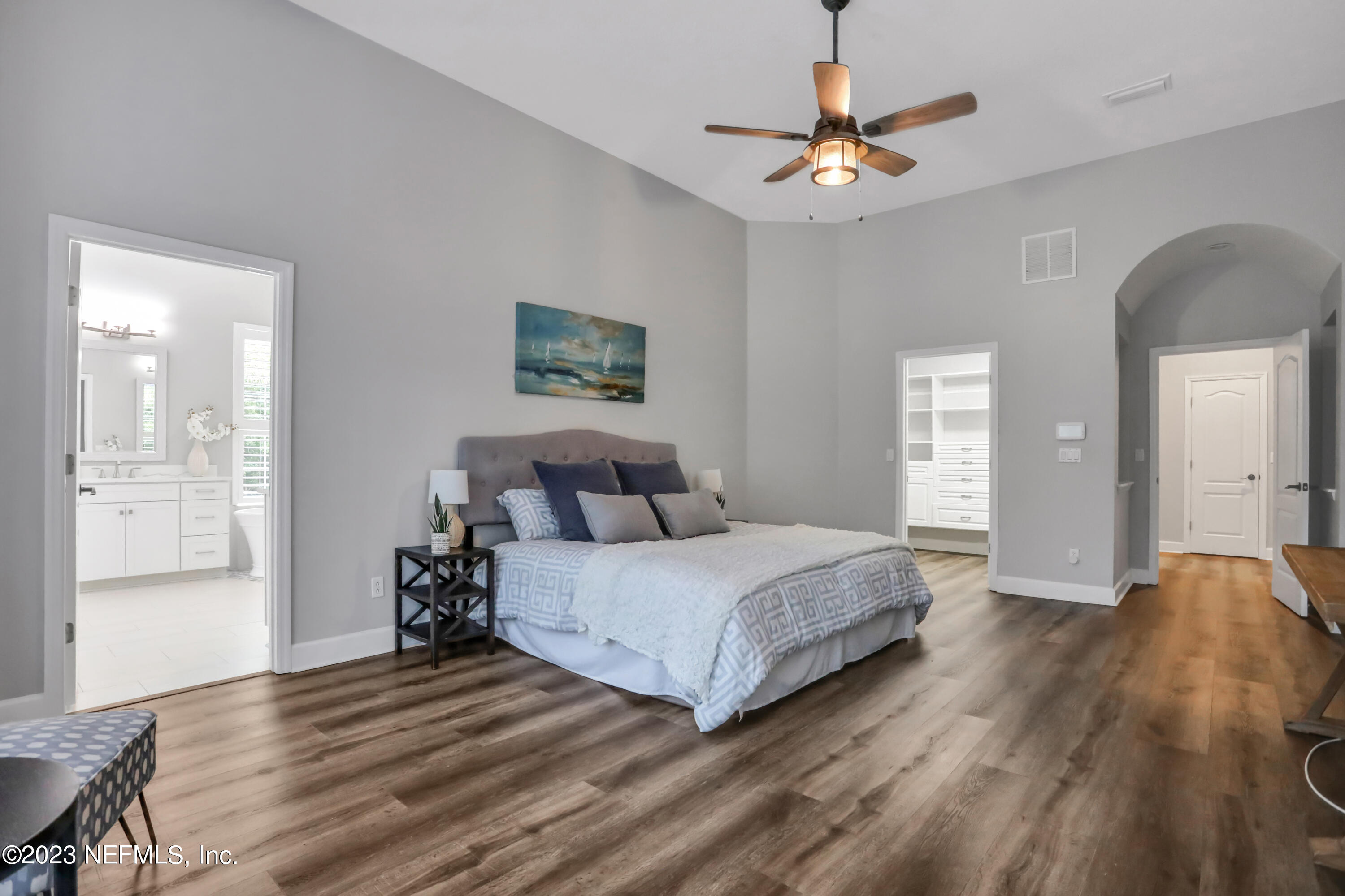 1885 FOREST GLEN Way