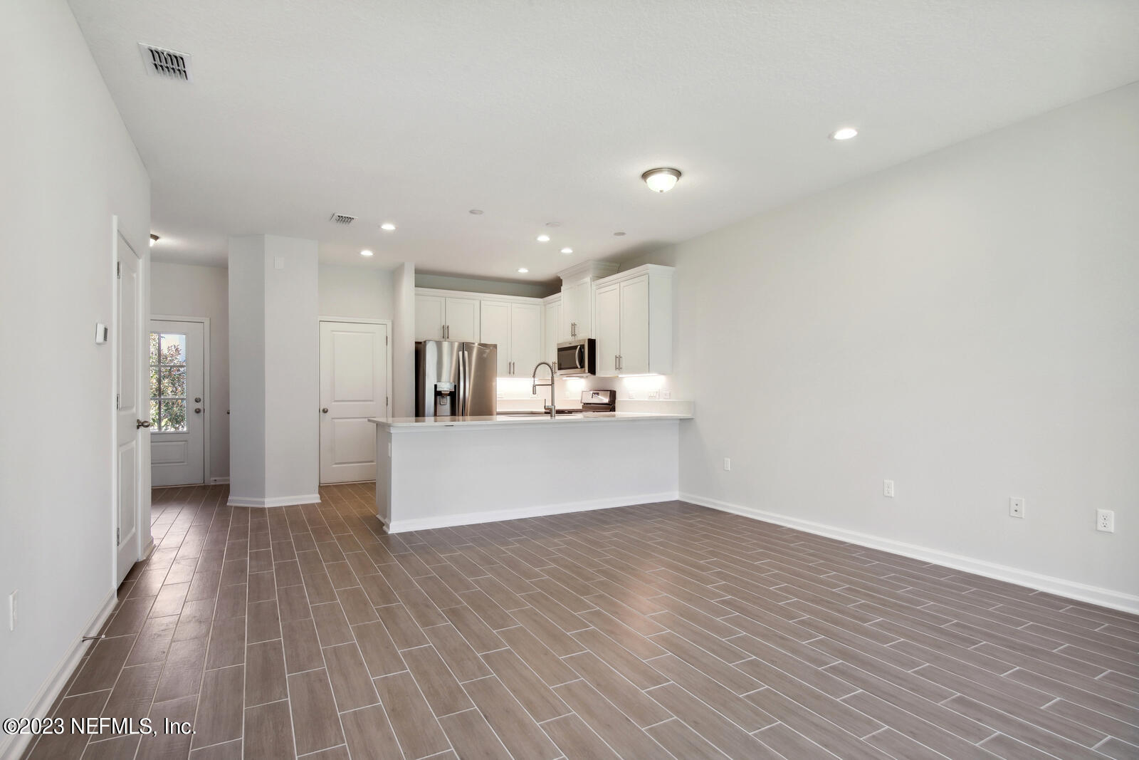 103 PINEBURY Lane