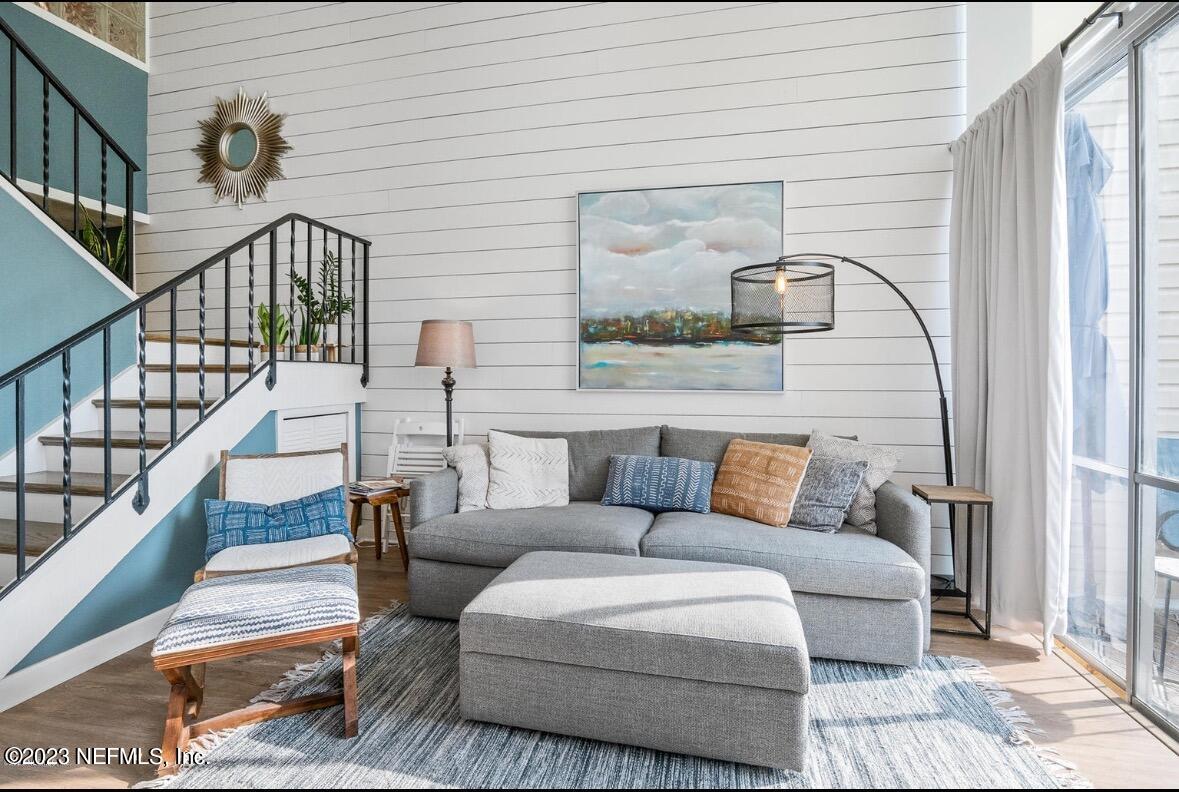 901 OCEAN Boulevard, 13